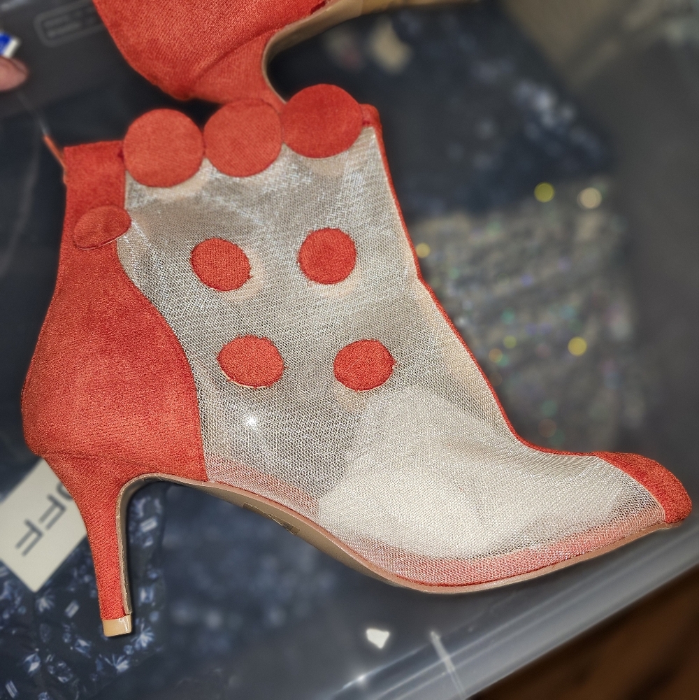 Epecially Yours Boutique Elegant Red Mesh Ankle Boots 10 New - Picture 3 of 9